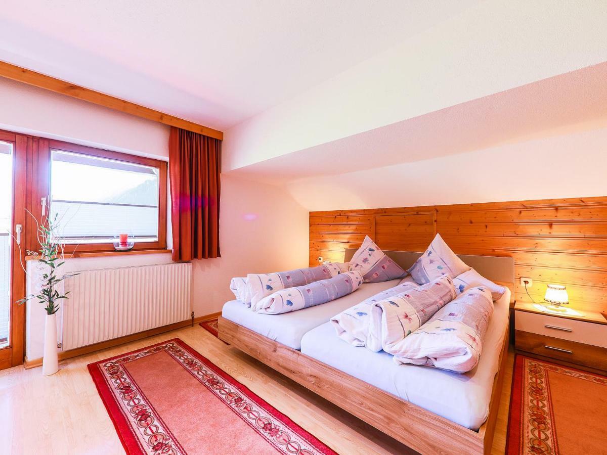 Bauernhaus Auer Längenfeld Esterno foto